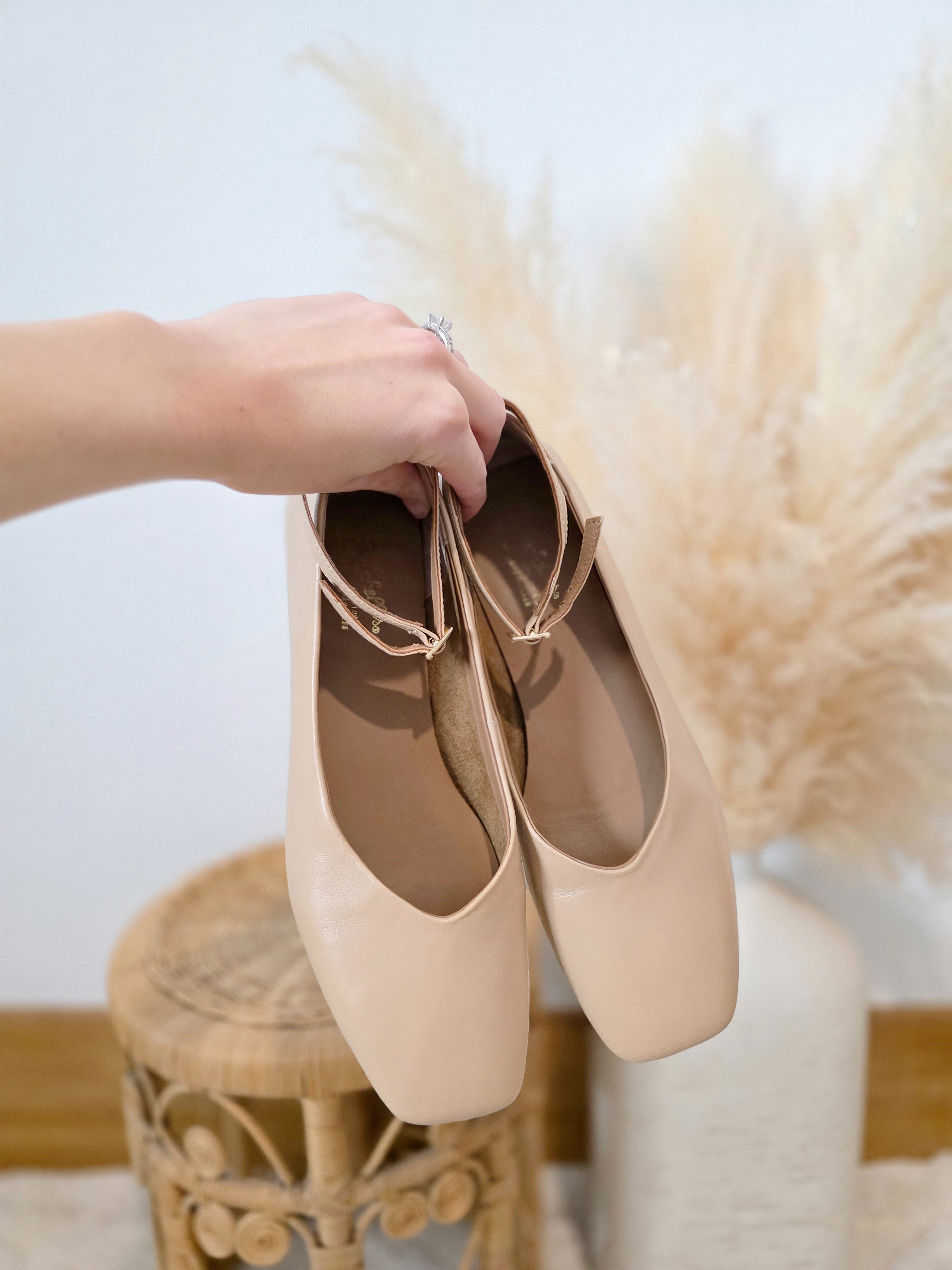 Seychelles Square Toe Leather Flats (8.5)