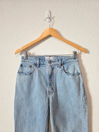 Abercrombie 90s Relaxed Jeans (2/26s)
