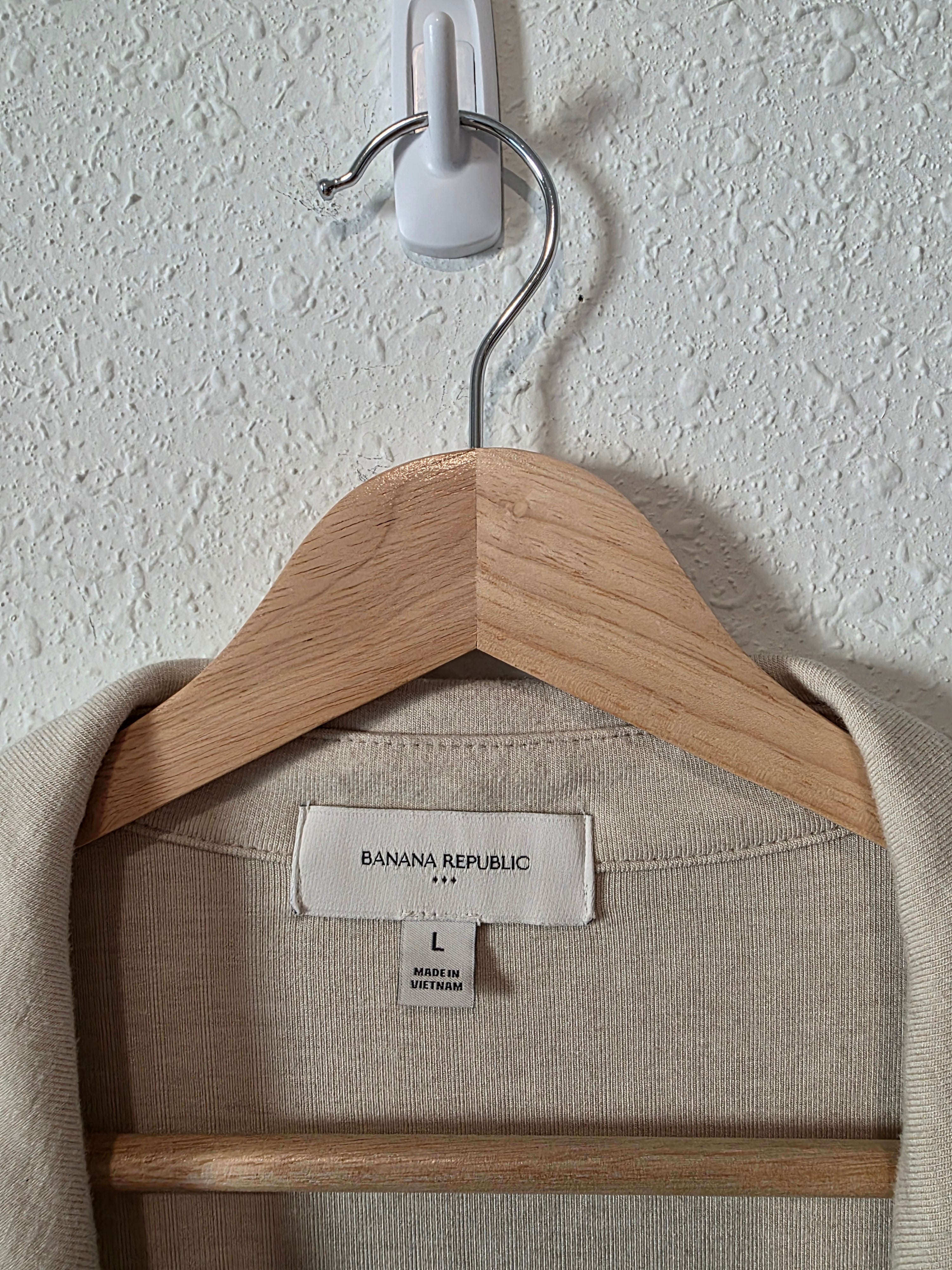 Banana Republic Oat Ribbed Top (L)