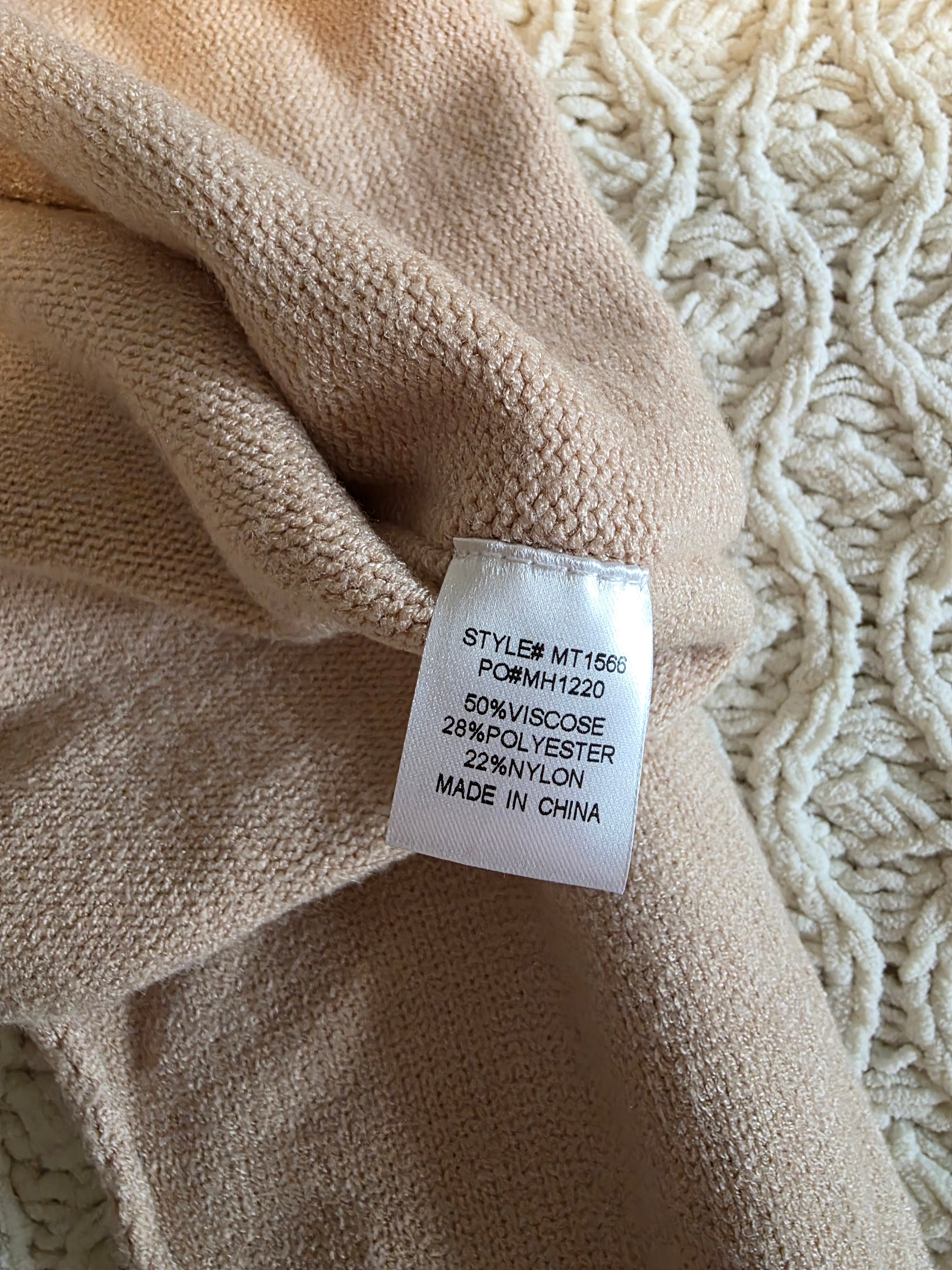 Mimosa Cozy Turtleneck Sweater (M)