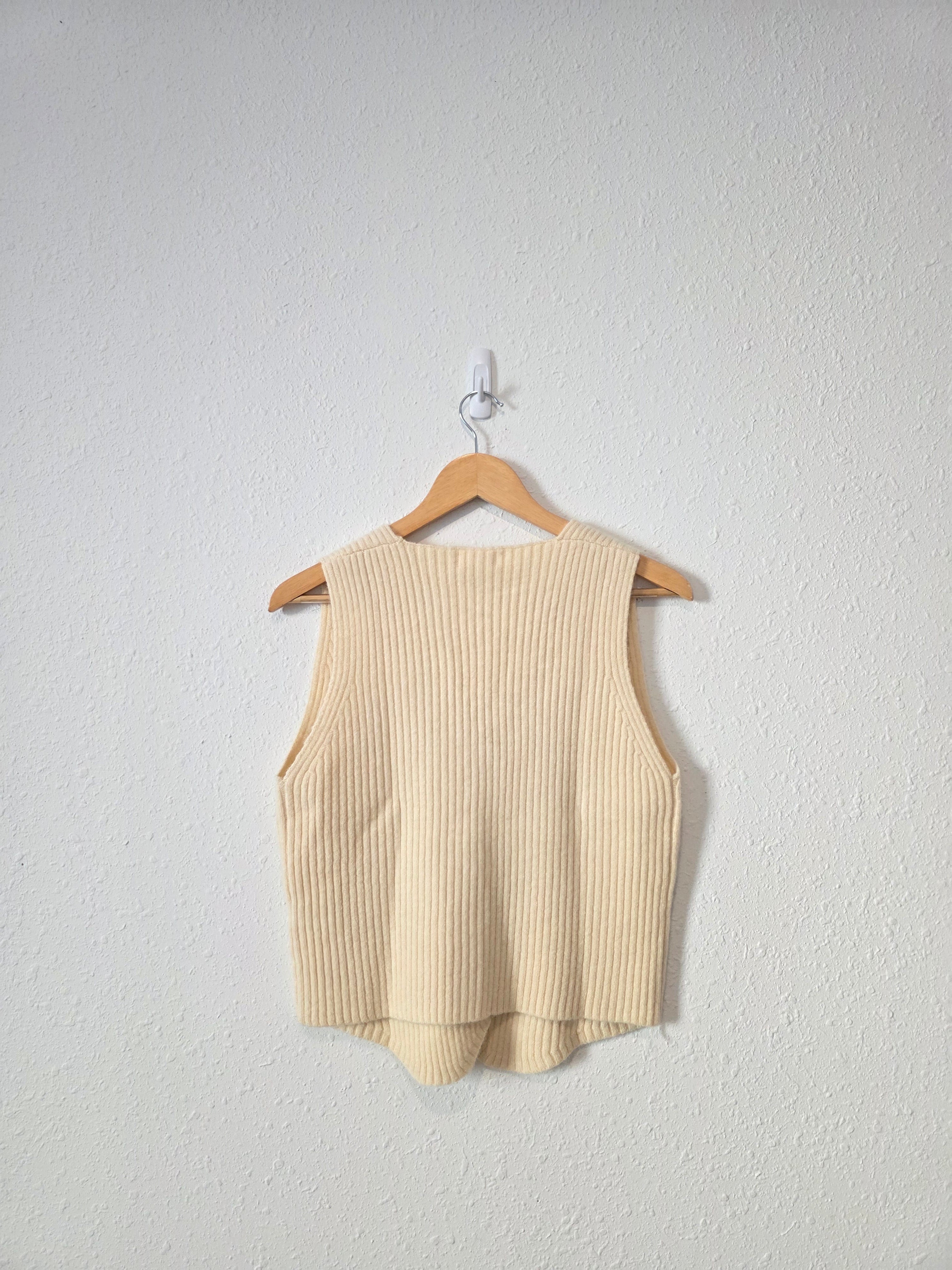 Elan Cream Ribbed Sweater Vest (L)