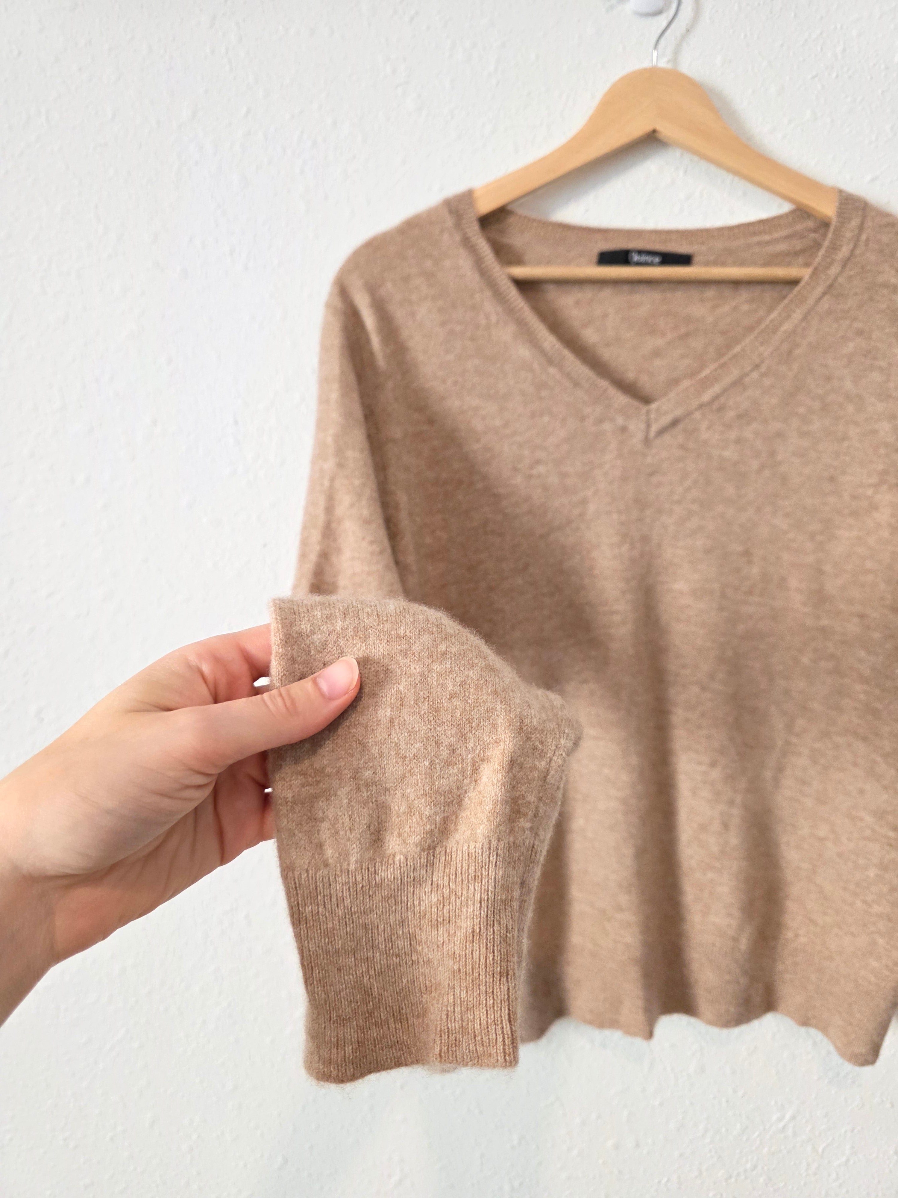 Quince Cashmere V Neck Sweater (XL)