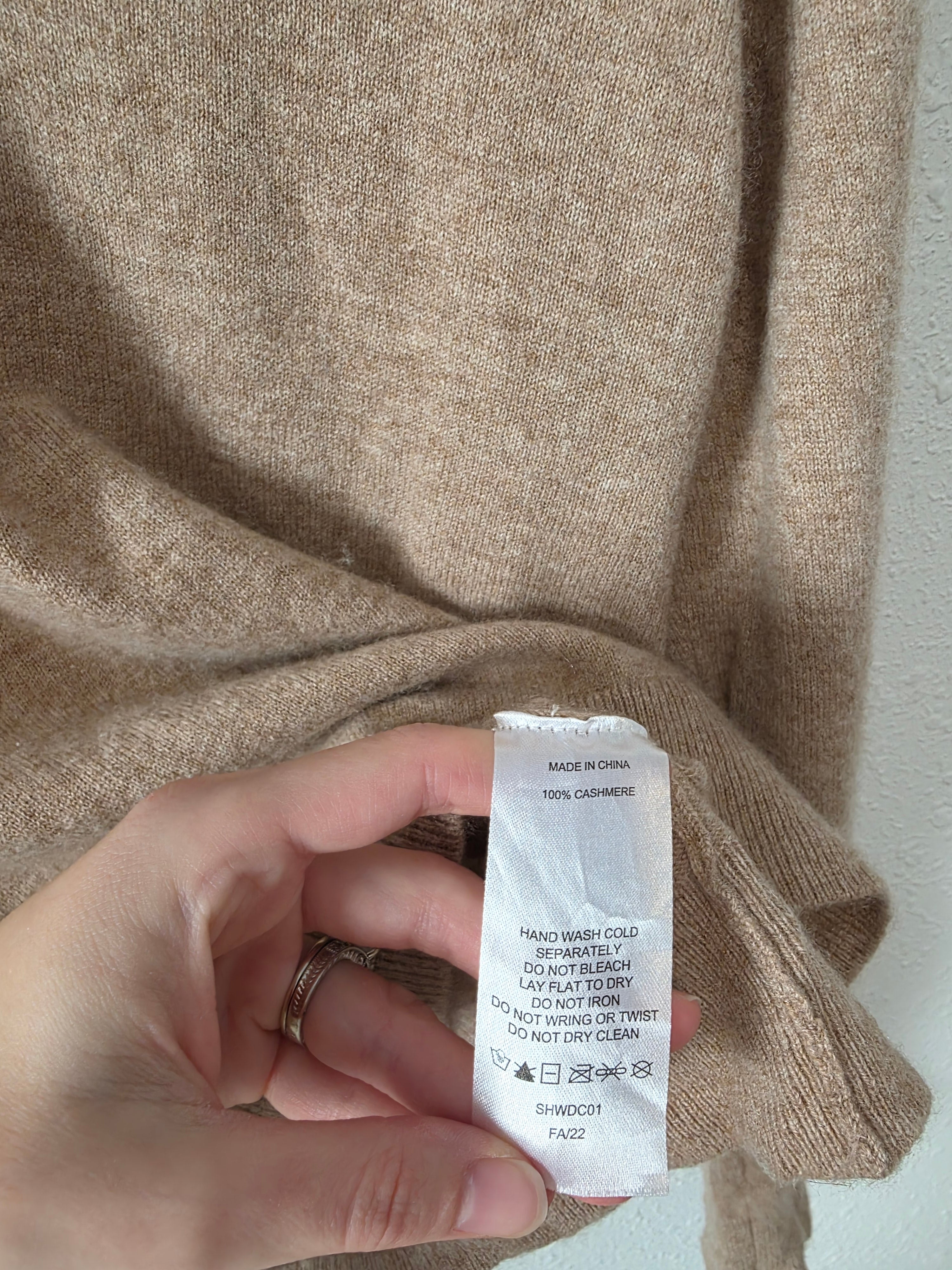 Quince Cashmere V Neck Sweater (XL)