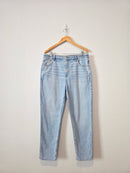 Light Wash Straight Mom Jeans (14)