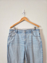 Light Wash Straight Mom Jeans (14)