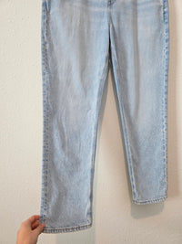 Light Wash Straight Mom Jeans (14)