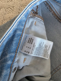 Light Wash Straight Mom Jeans (14)