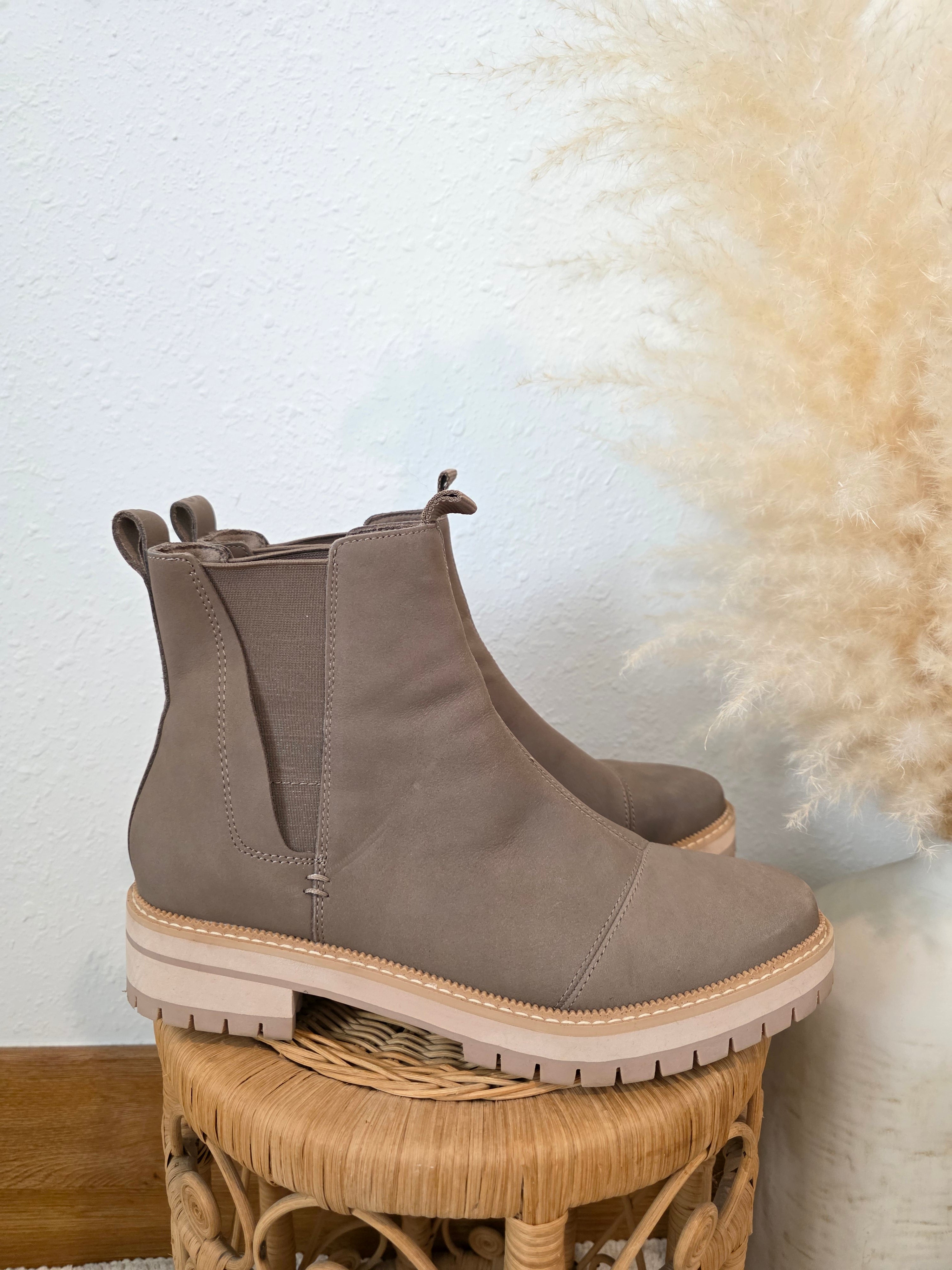Toms Leather Chelsea Boots (12)