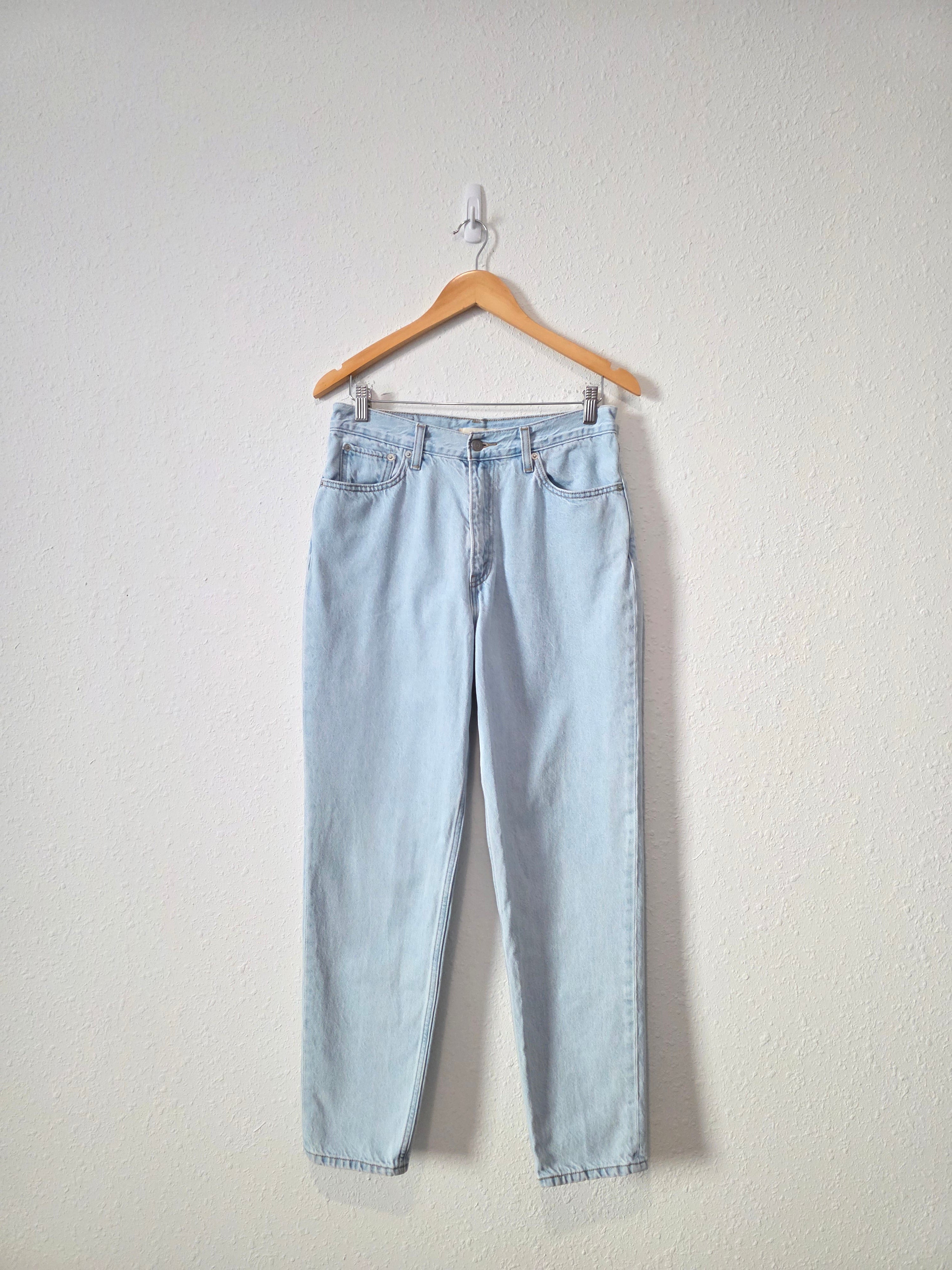 Levi's Light Wash 80s Mom Jeans (29)