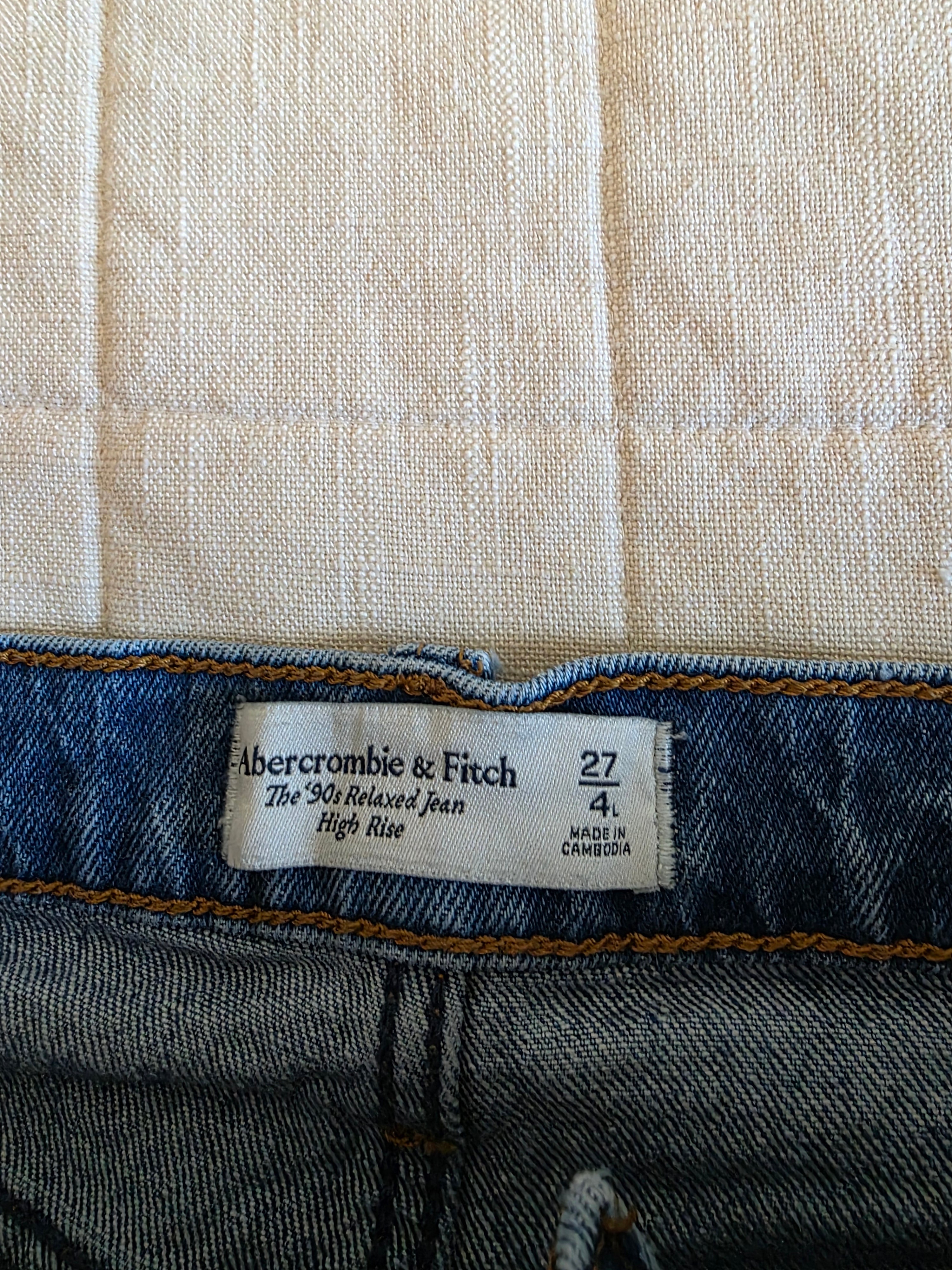 Abercrombie 90s Relaxed Jeans (27/4 long)