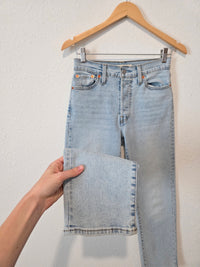 Levi's Light Wash Wedgie Straight Jeans (26)