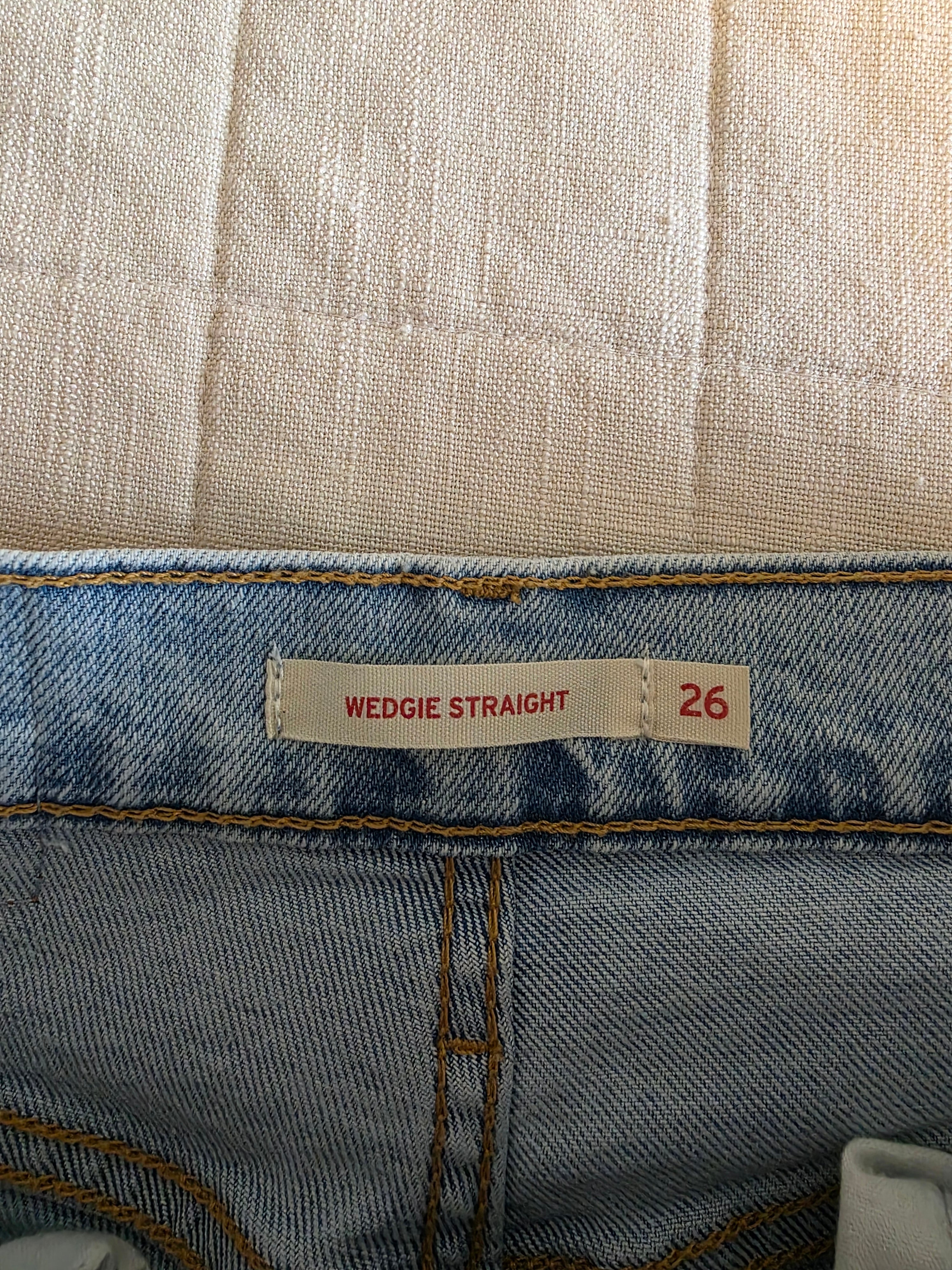 Levi's Light Wash Wedgie Straight Jeans (26)