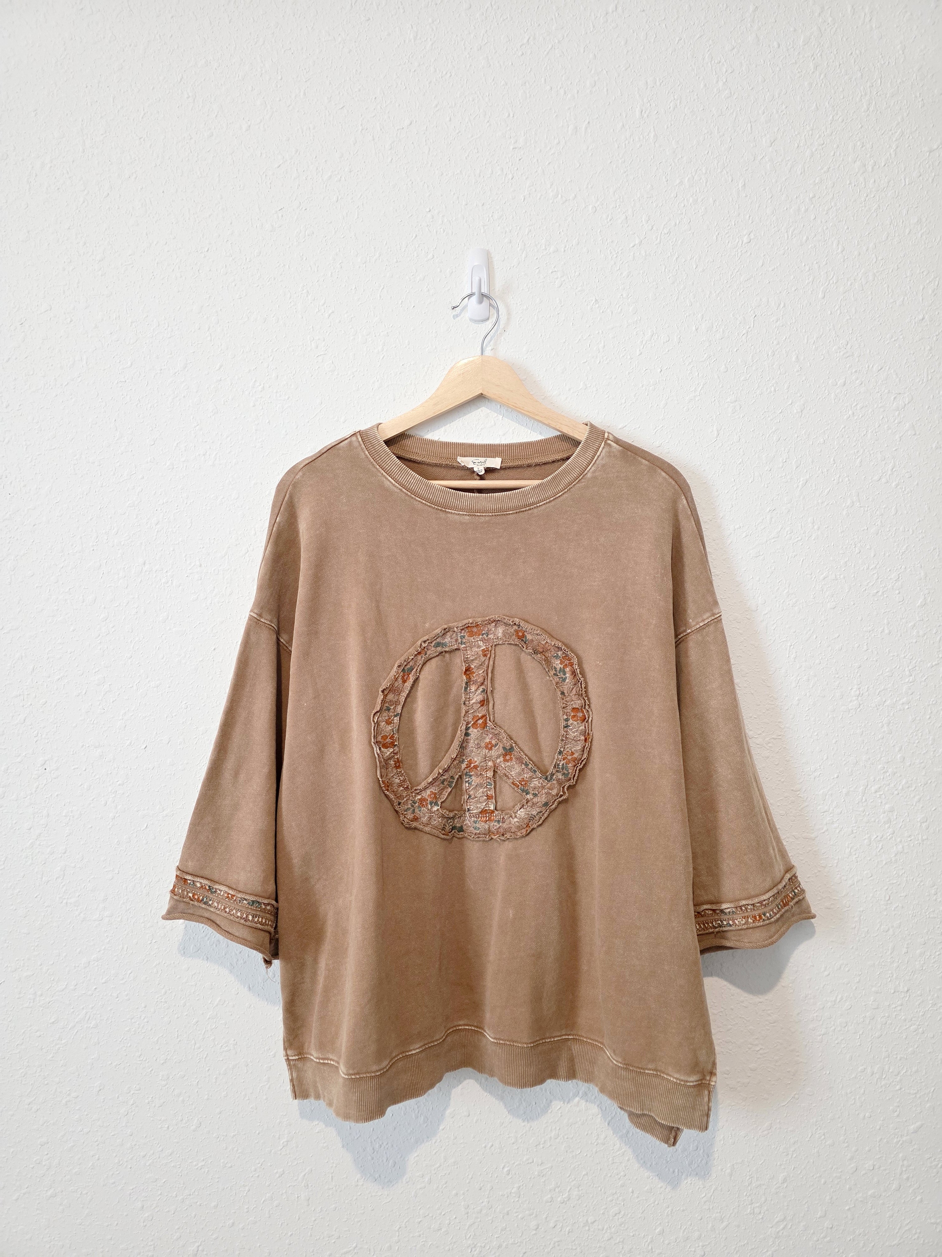 Easel Floral Peace Sign Tee (S)
