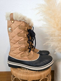 Sorel Quilted Snow Boots (12)