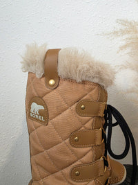 Sorel Quilted Snow Boots (12)