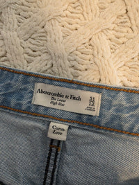 Abercrombie High Rise Loose Jeans (31/12 long)