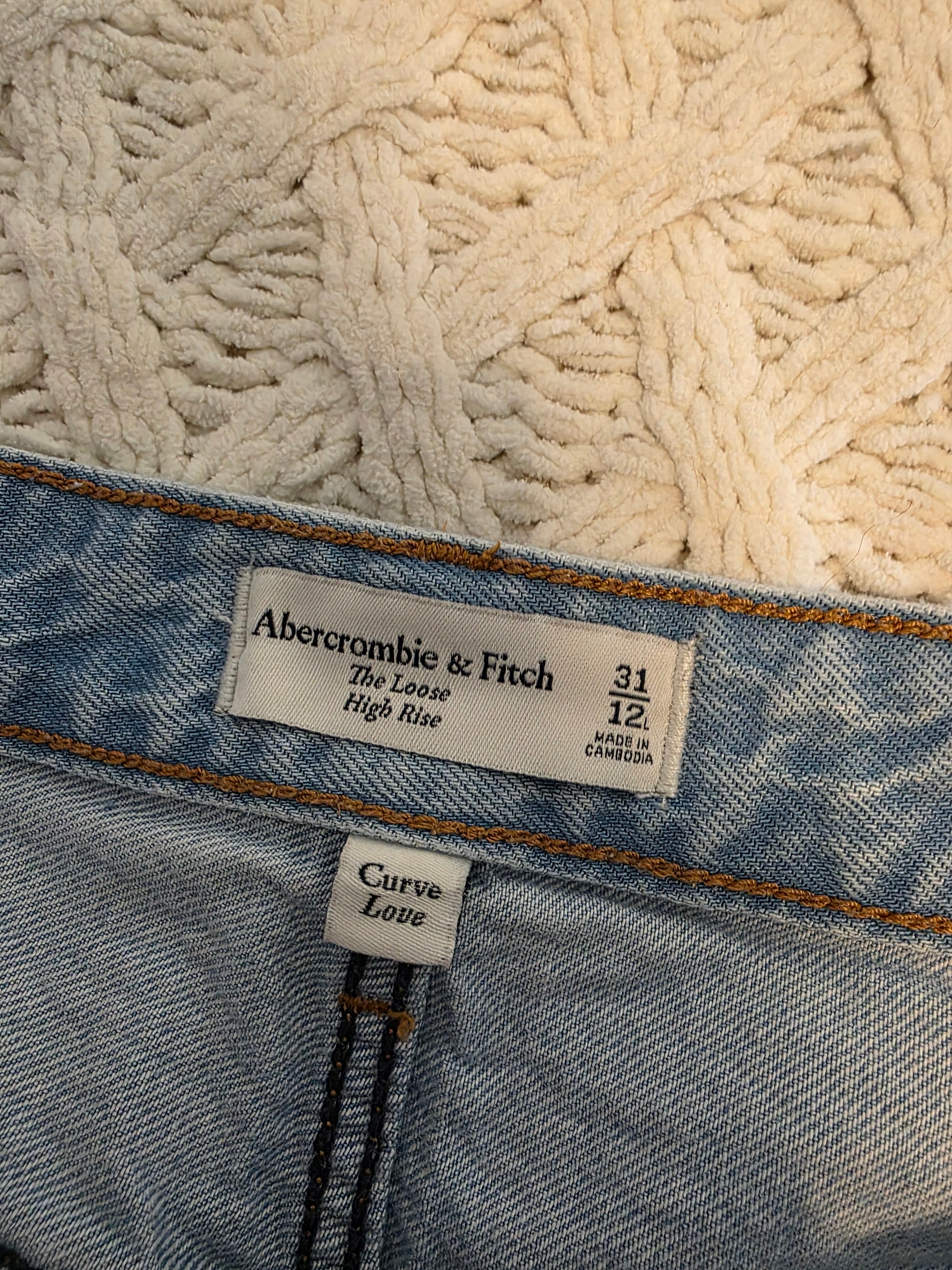 Abercrombie High Rise Loose Jeans (31/12 long)