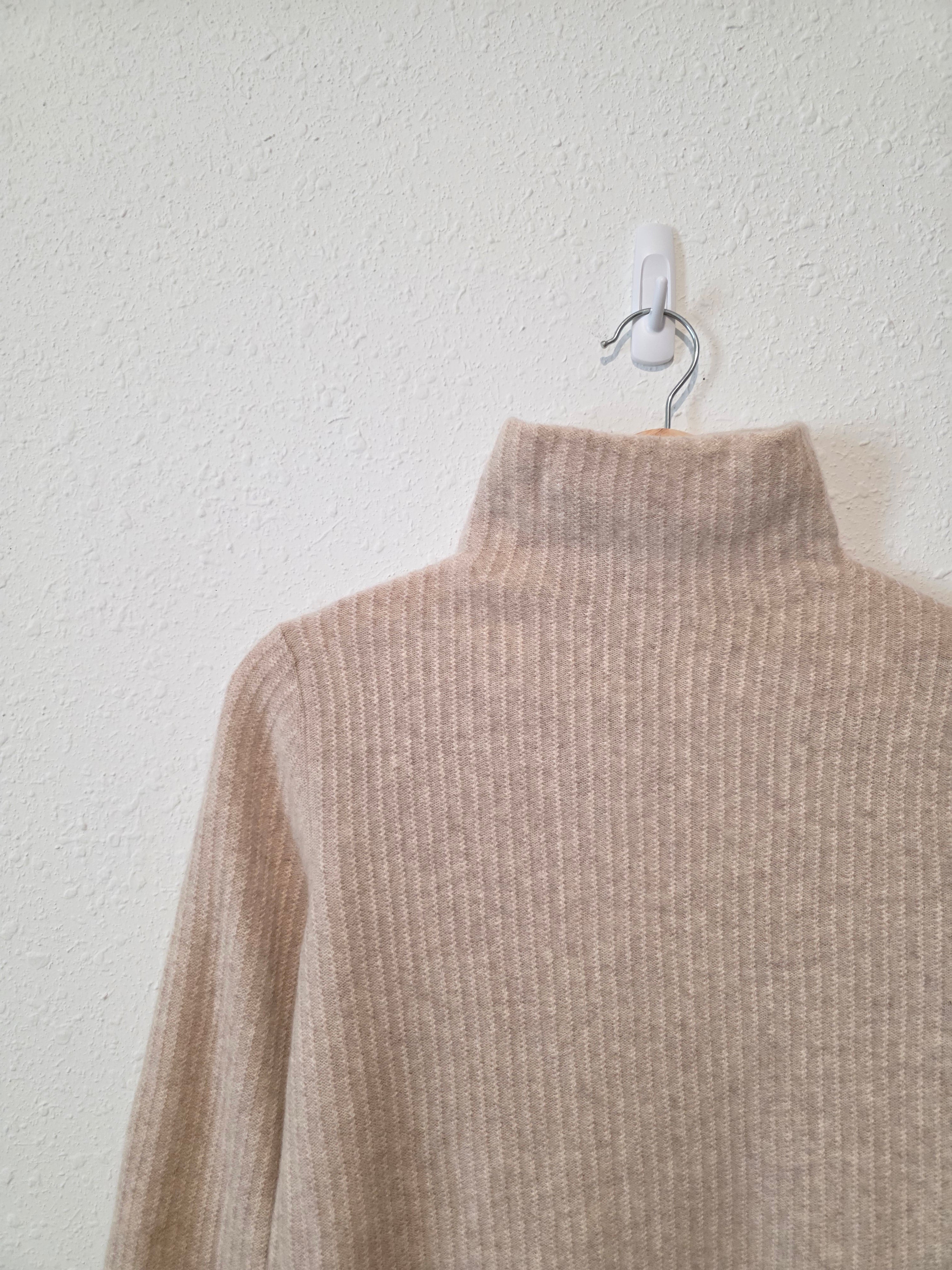 Vince Cashmere Turtleneck Sweater (XS)