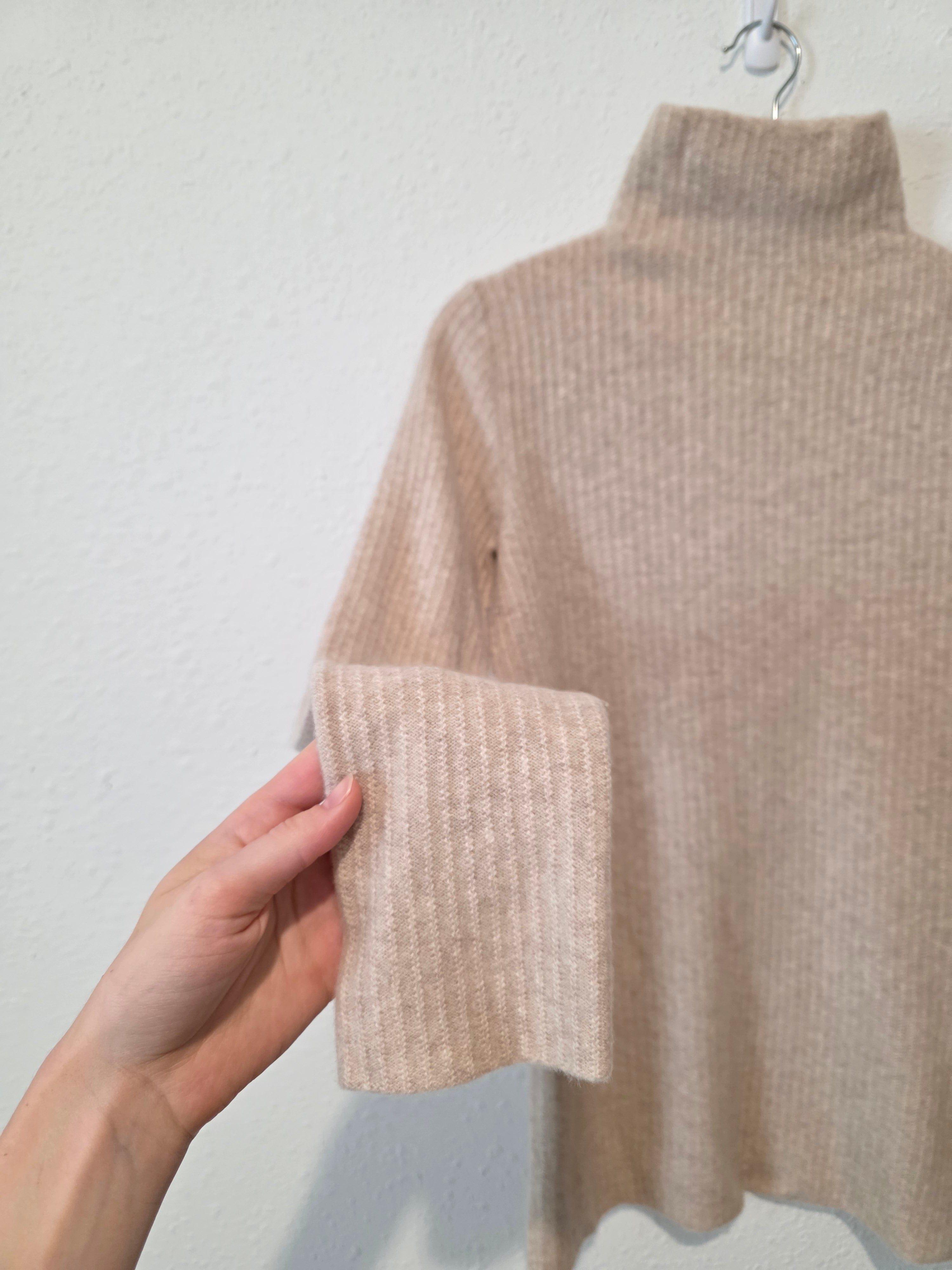 Vince Cashmere Turtleneck Sweater (XS)