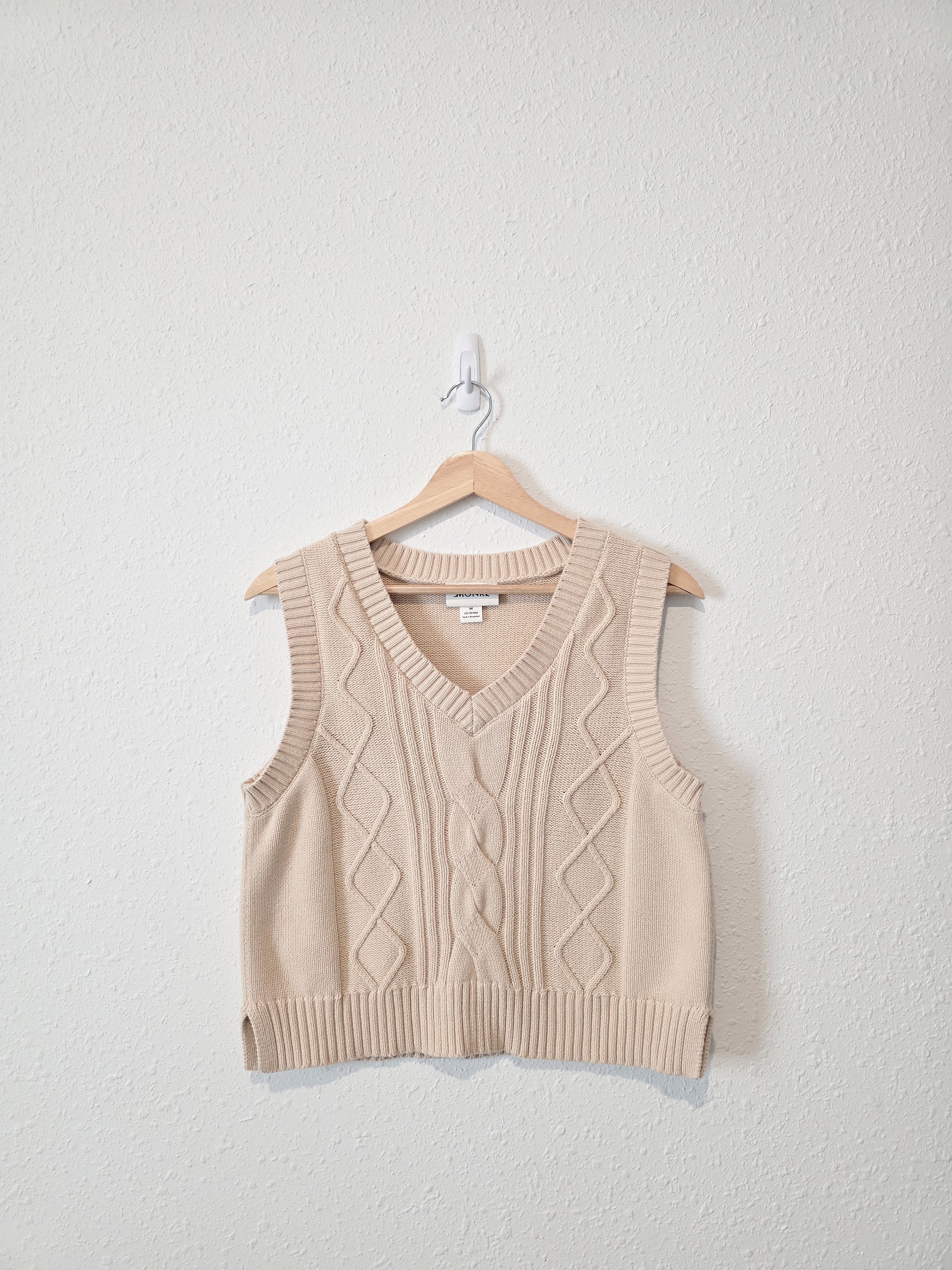 Neutral Cable Knit Sweater Vest (M)