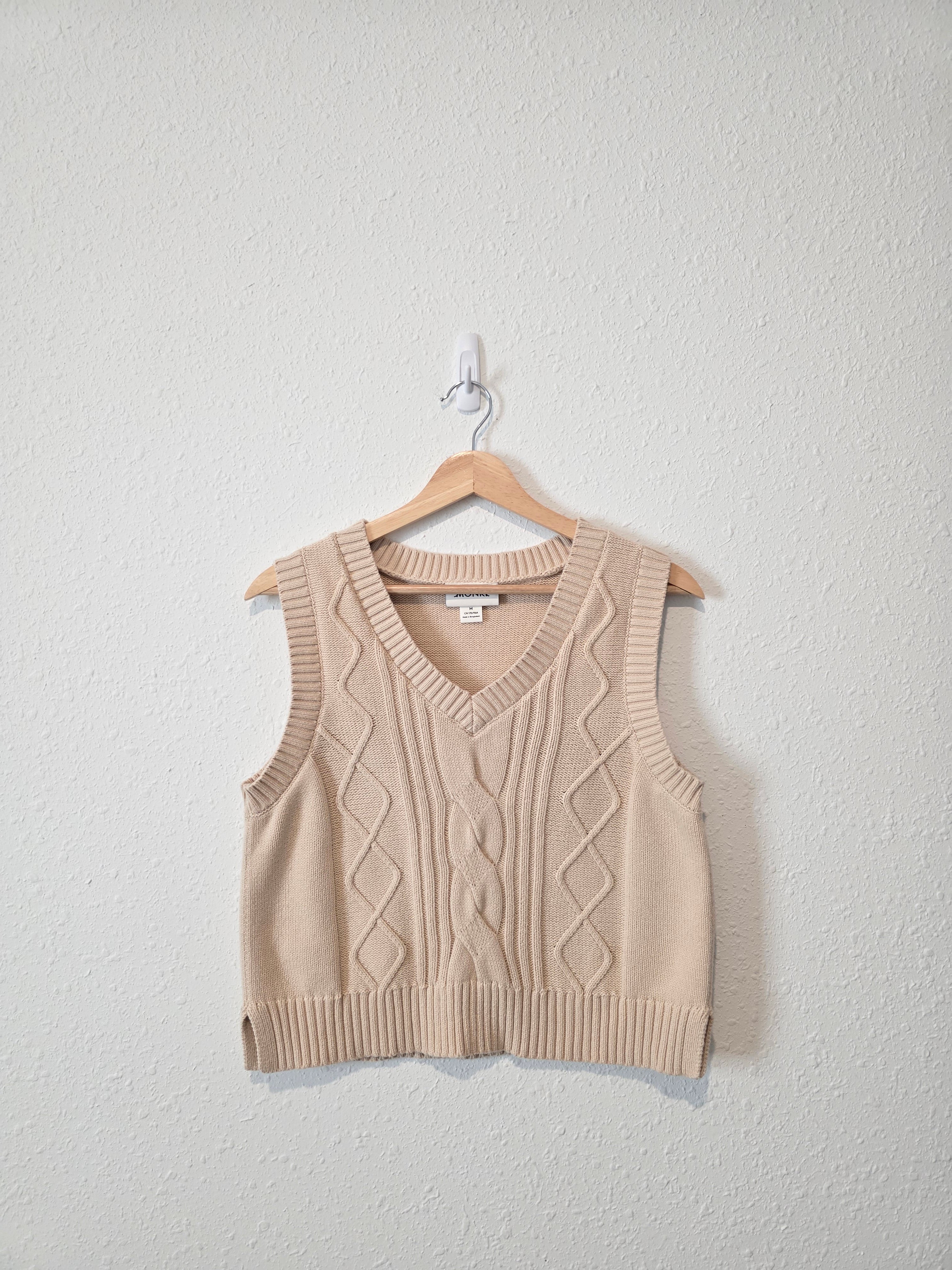 Neutral Cable Knit Sweater Vest (M)