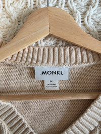 Neutral Cable Knit Sweater Vest (M)