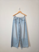 Light Wash Baggy Wide Leg Jeans (4)