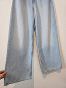 Light Wash Baggy Wide Leg Jeans (4)