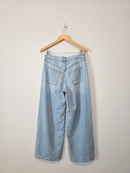 Light Wash Baggy Wide Leg Jeans (4)