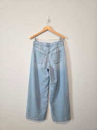 Light Wash Baggy Wide Leg Jeans (4)