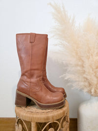 Vintage Brown Leather Boots (9)