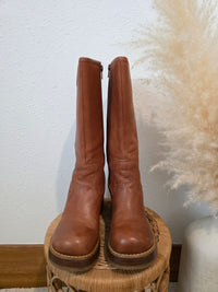 Vintage Brown Leather Boots (9)
