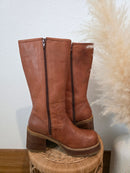 Vintage Brown Leather Boots (9)