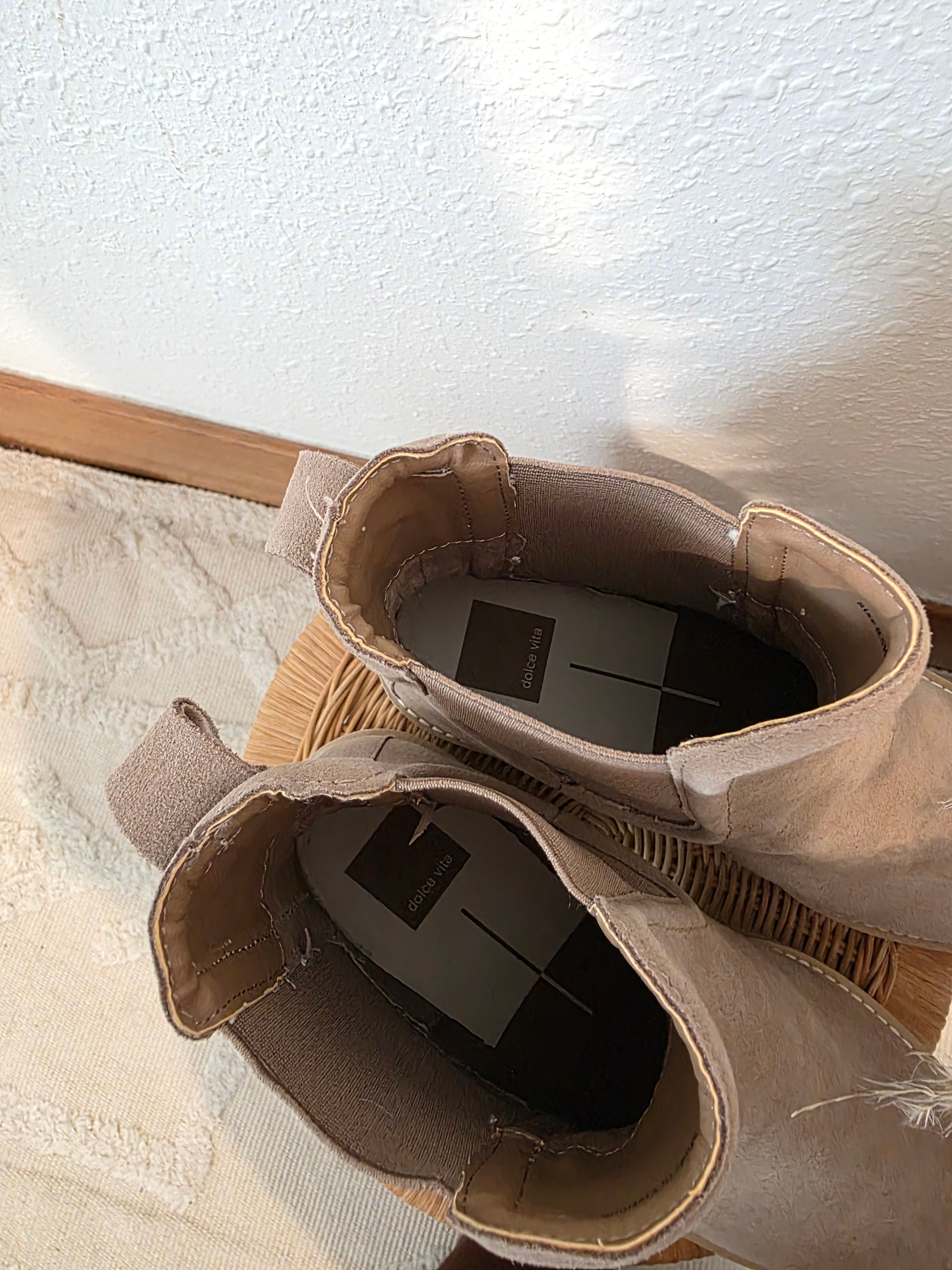 Dolce Vita Heeled Chelsea Boots (8.5)