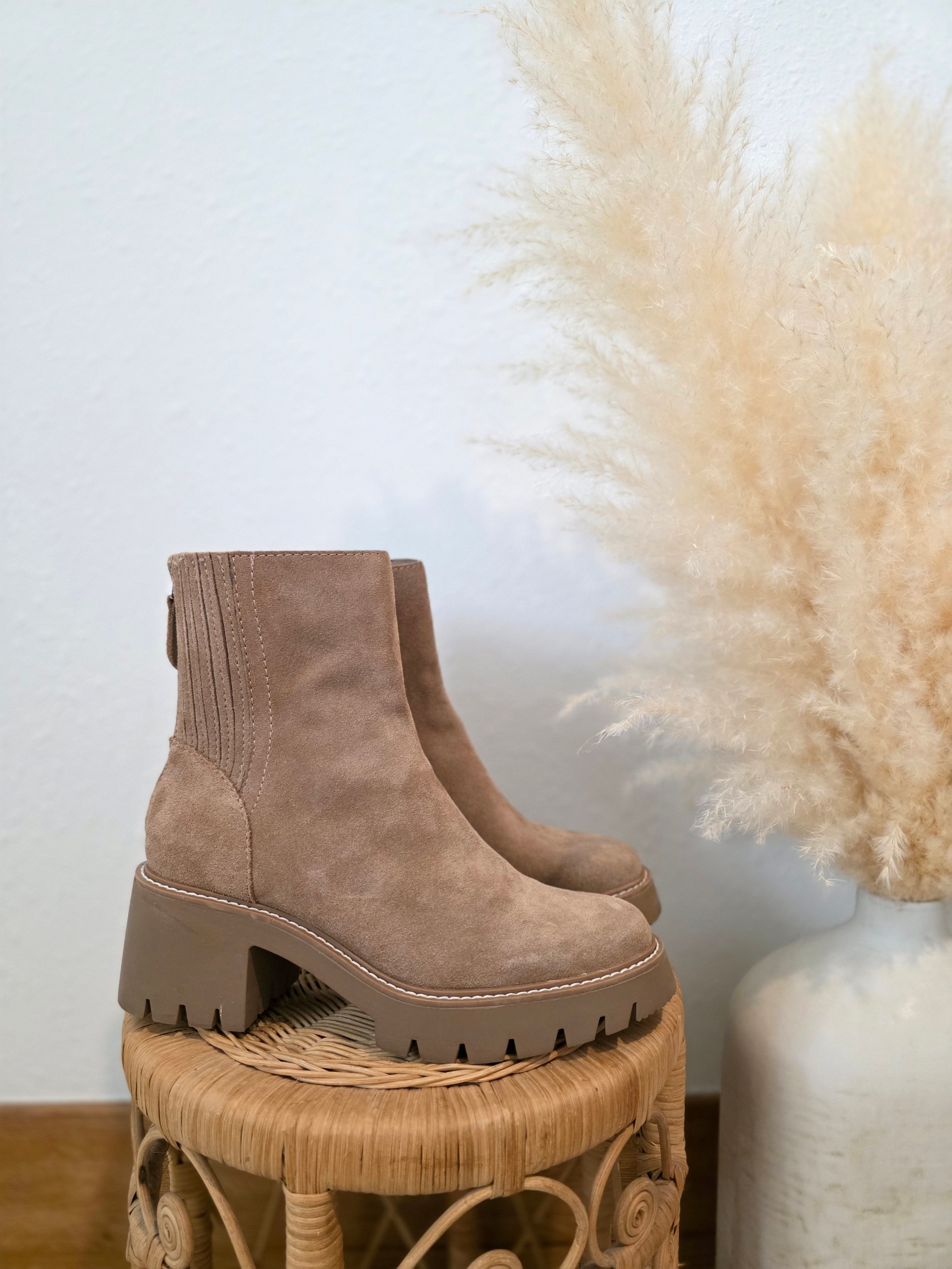 Dolce Vita Leather Chelsea Boots (8)