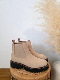 Caslon Leather Suede Chelsea Boots (6.5)