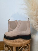 Caslon Leather Suede Chelsea Boots (6.5)