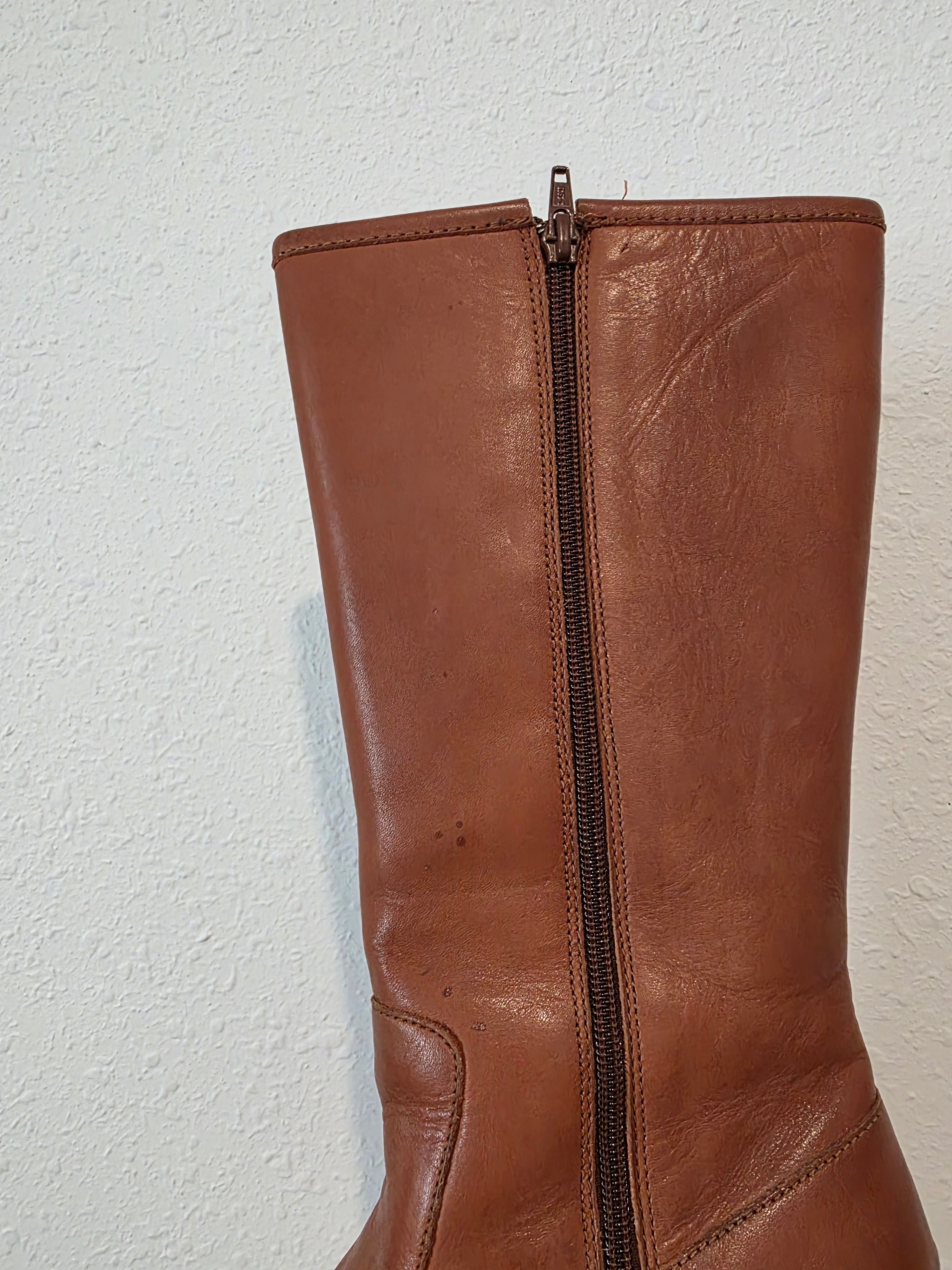 Vintage Brown Leather Boots (9)