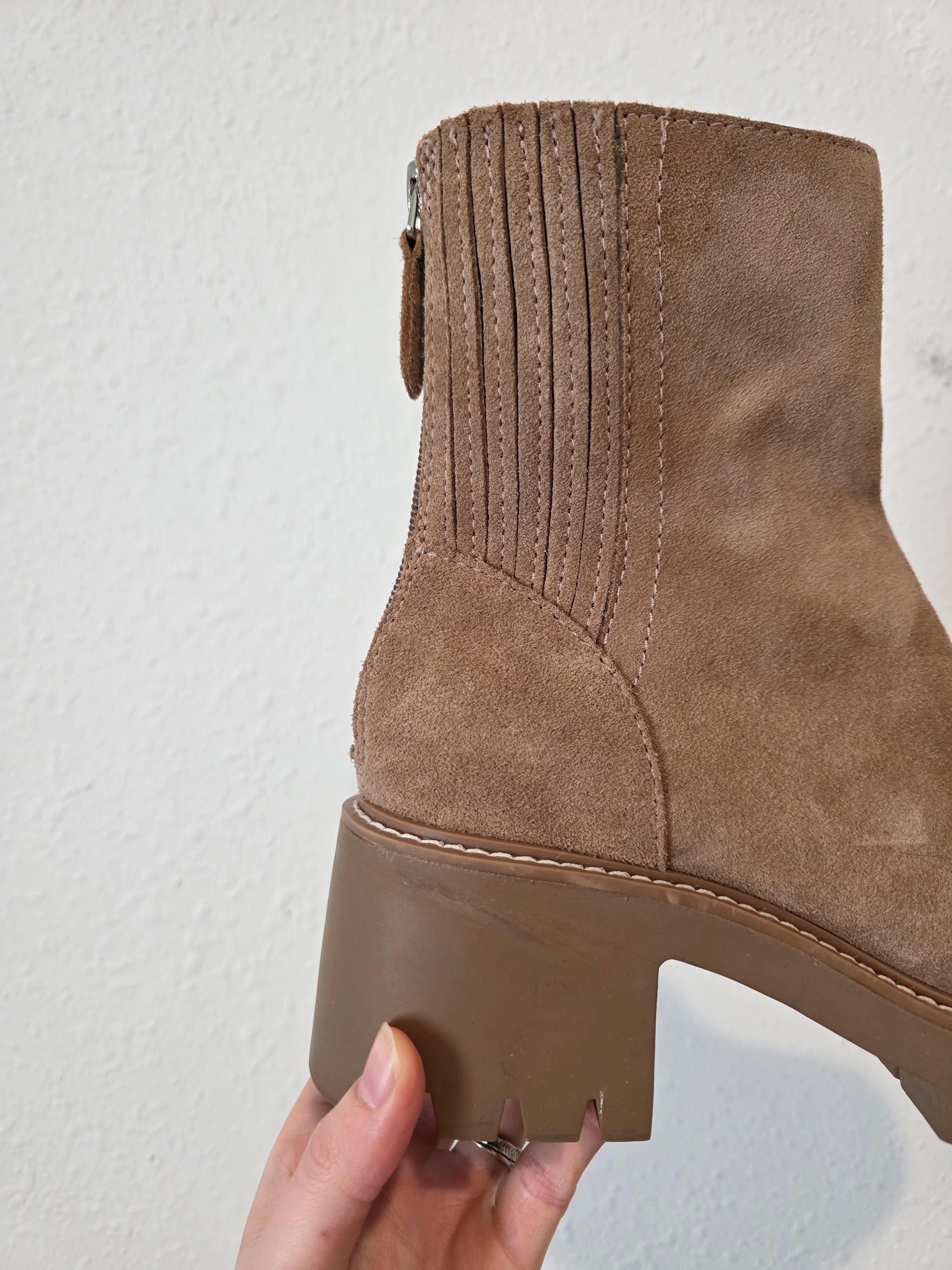 Dolce Vita Leather Chelsea Boots (8)
