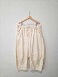 Gap Ecru Horseshoe Easy Jeans (XL)