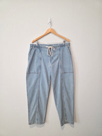 Banana Republic Tapered Tie Waist Jeans (L)