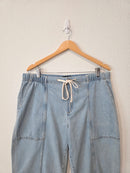 Banana Republic Tapered Tie Waist Jeans (L)