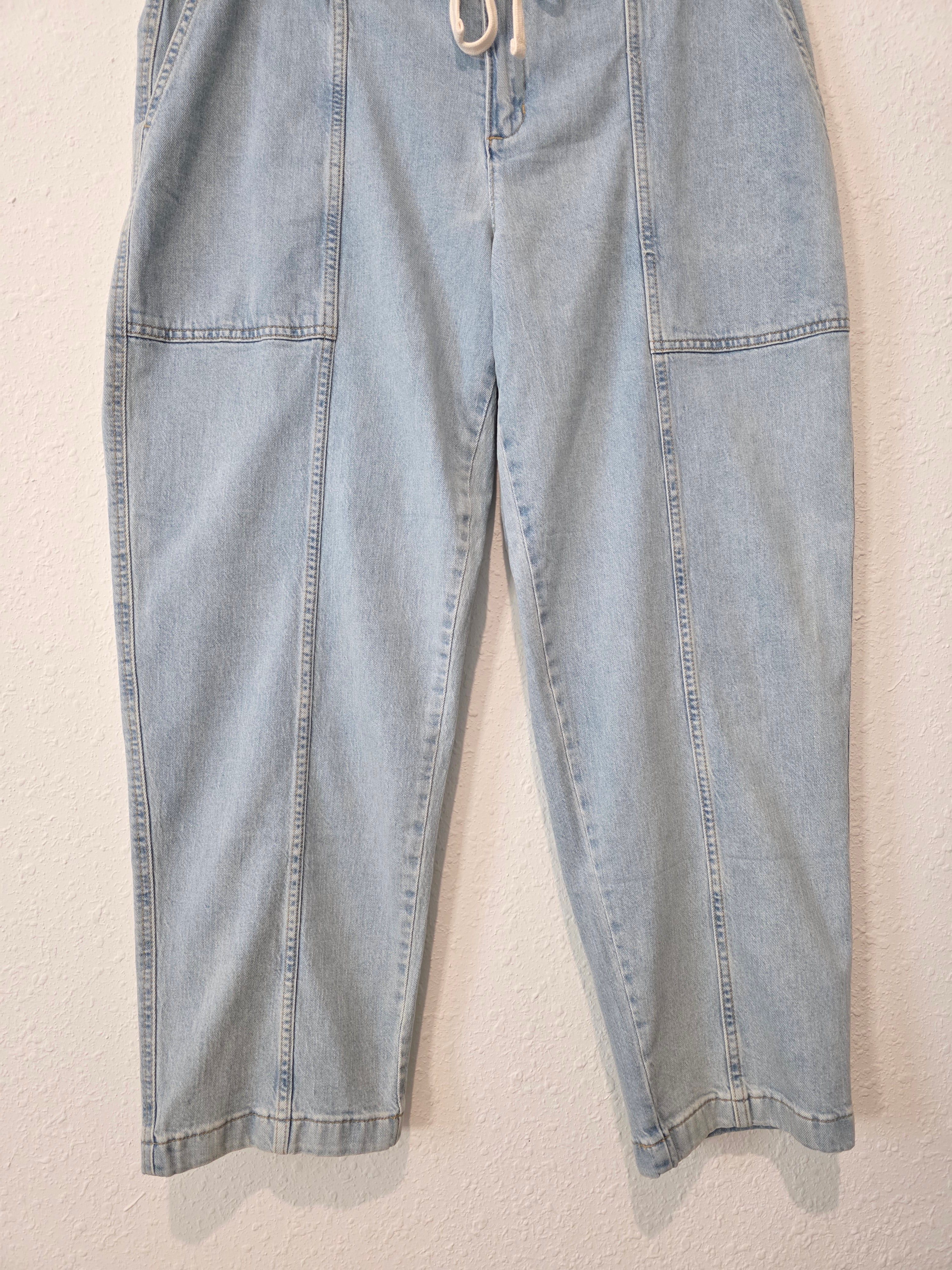 Banana Republic Tapered Tie Waist Jeans (L)
