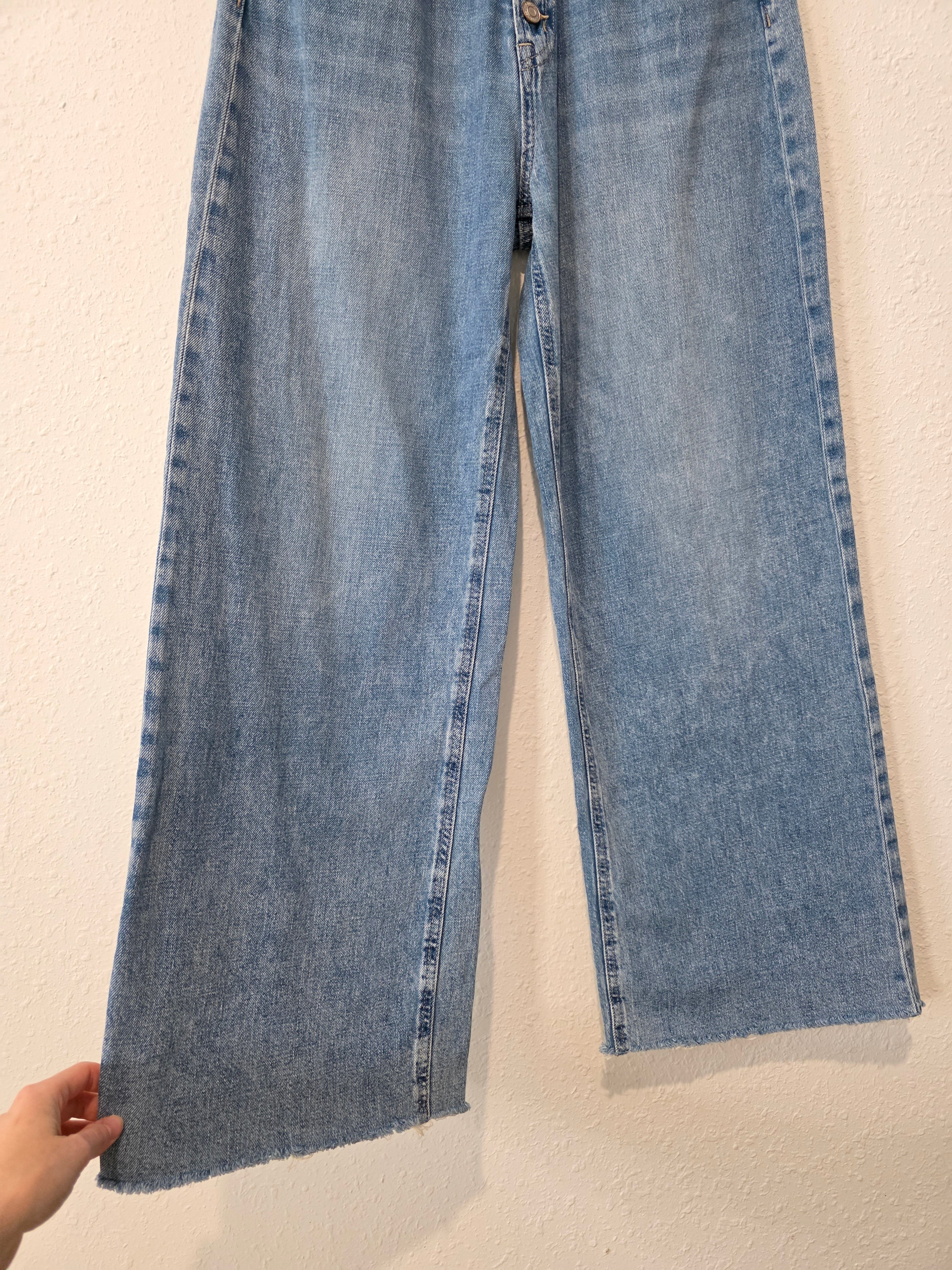 Gap High Rise Wide Leg Jeans (8/29)