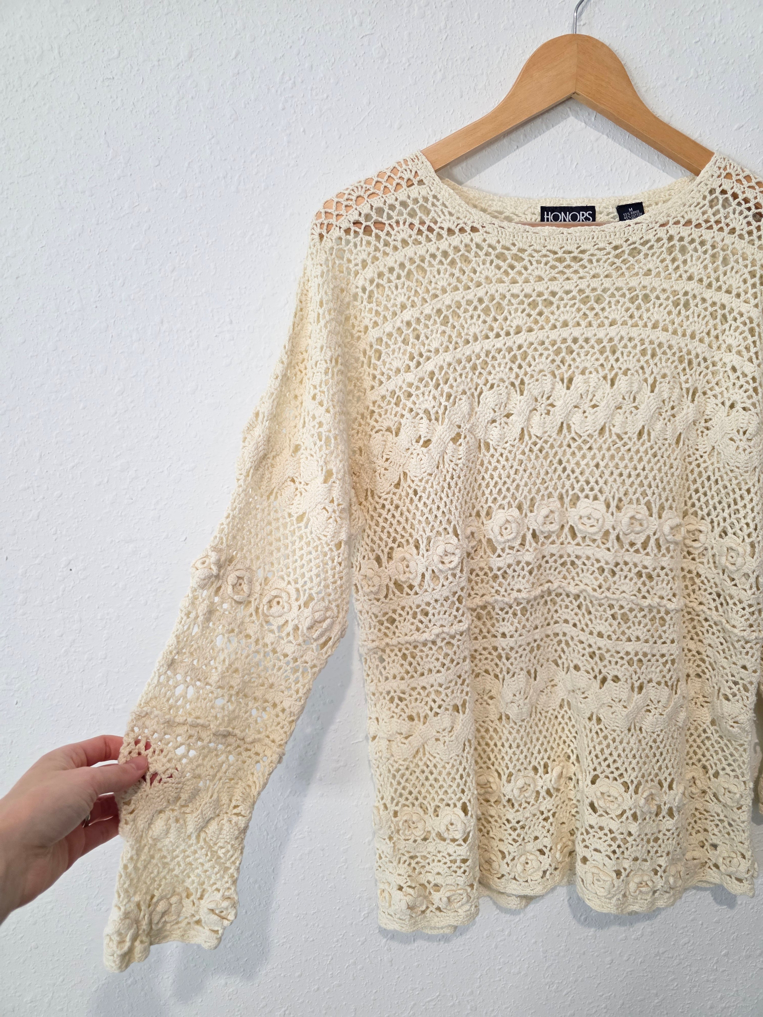 Vintage Floral Crochet Sweater (M)