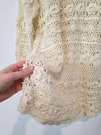 Vintage Floral Crochet Sweater (M)