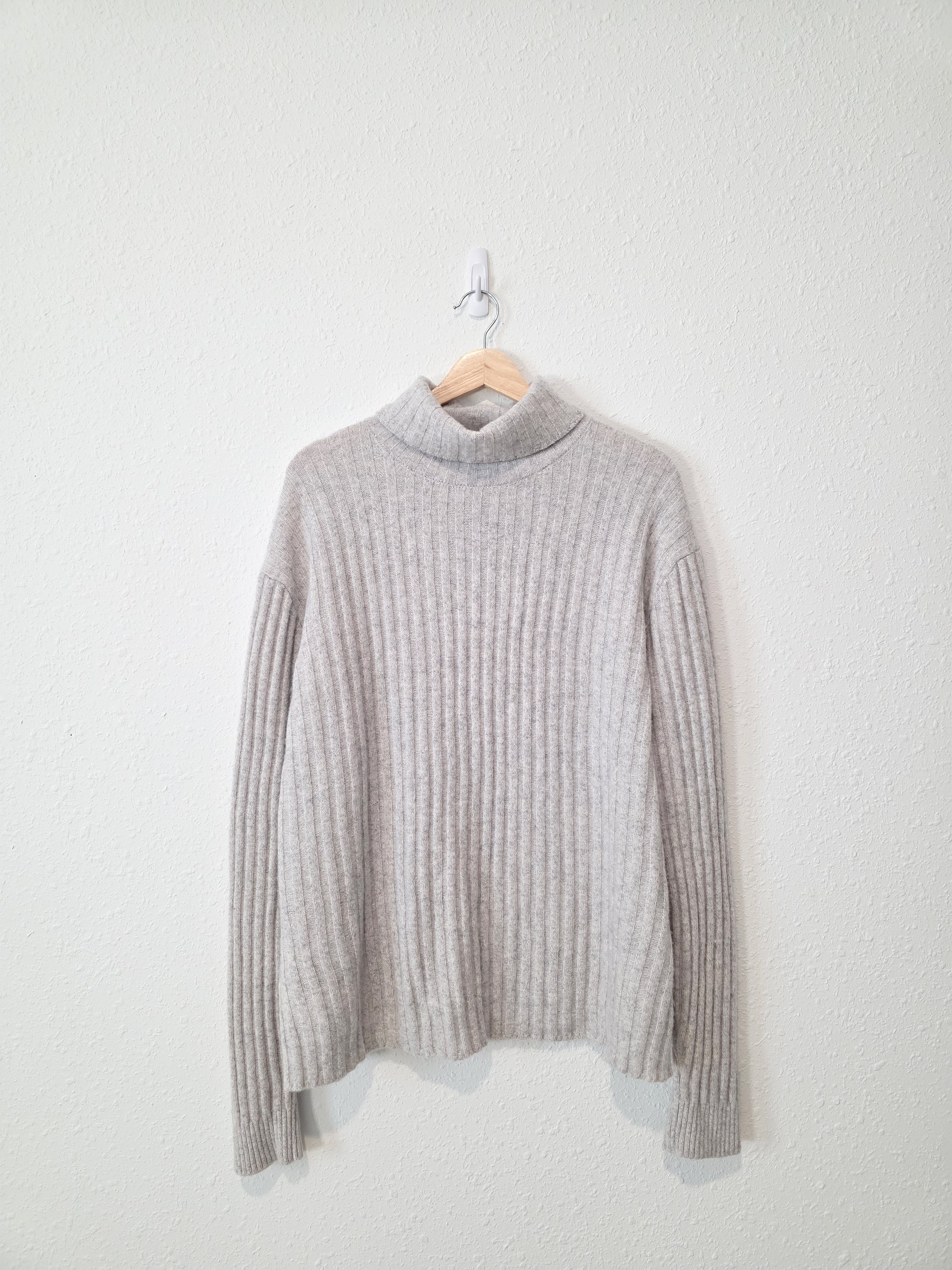 Banana Republic Wool Blend Turtleneck Sweater (L)
