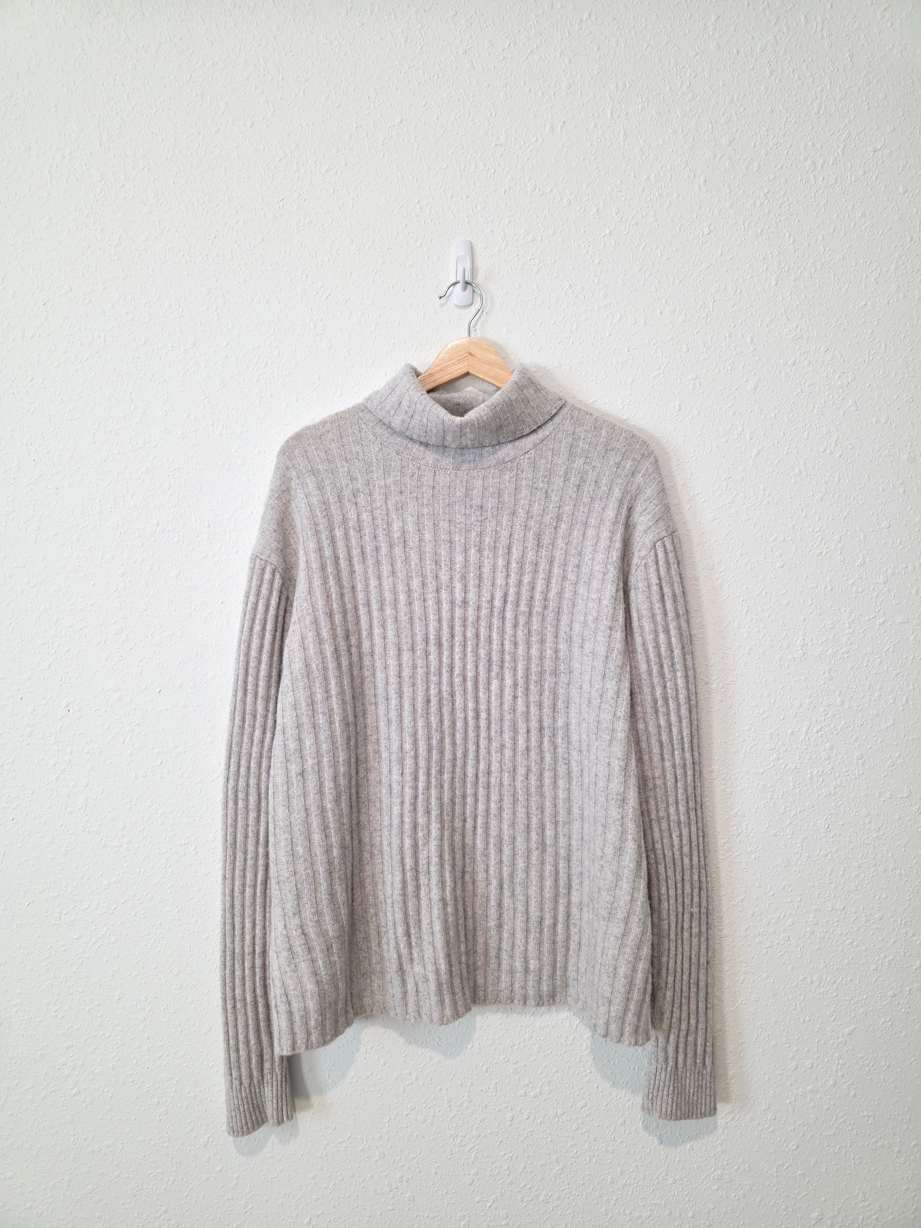 Banana Republic Wool Blend Turtleneck Sweater (L)
