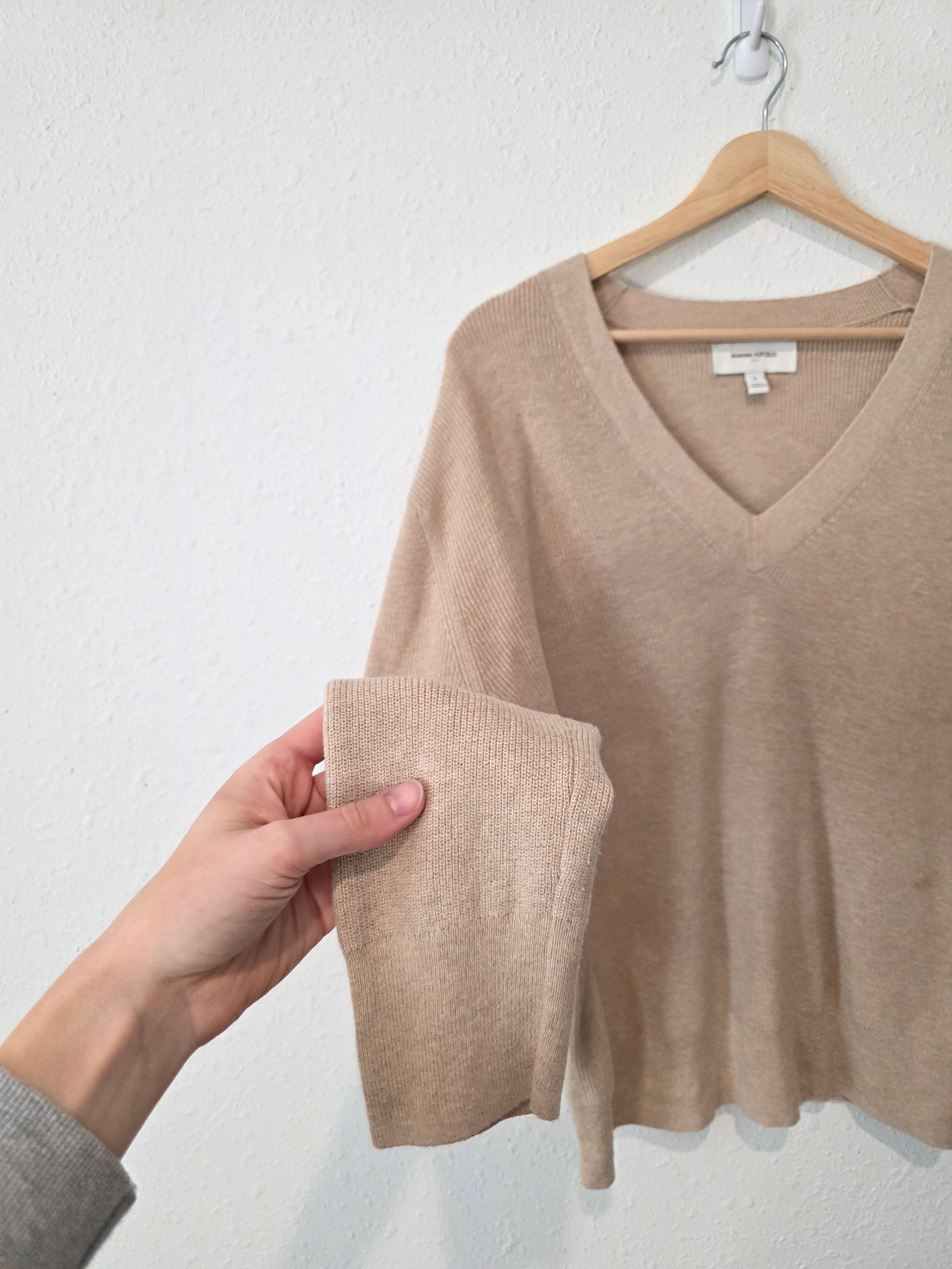 Banana Republic V Neck Sweater (S)