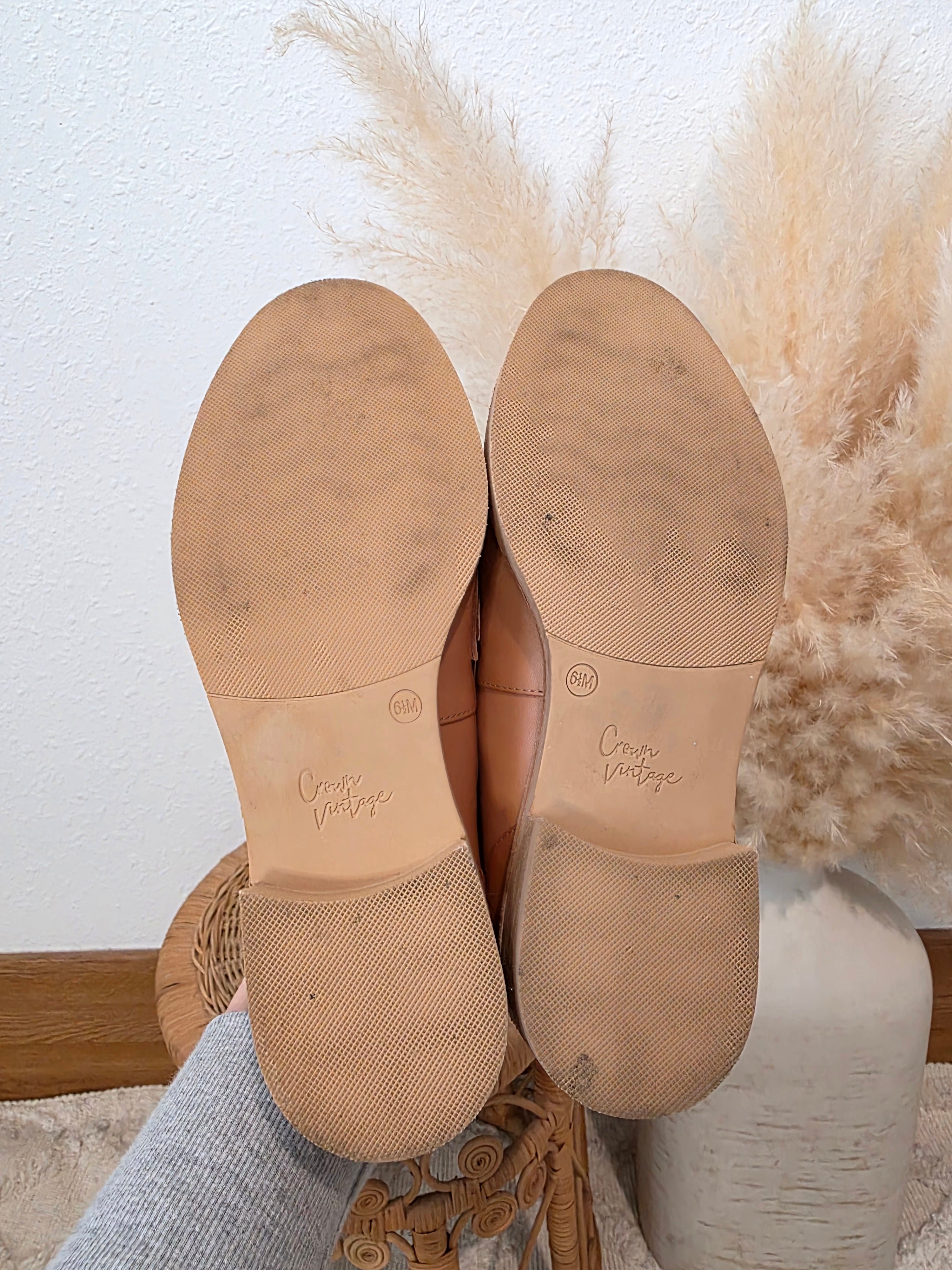 Crown Vintage Leather Loafers (6.5)